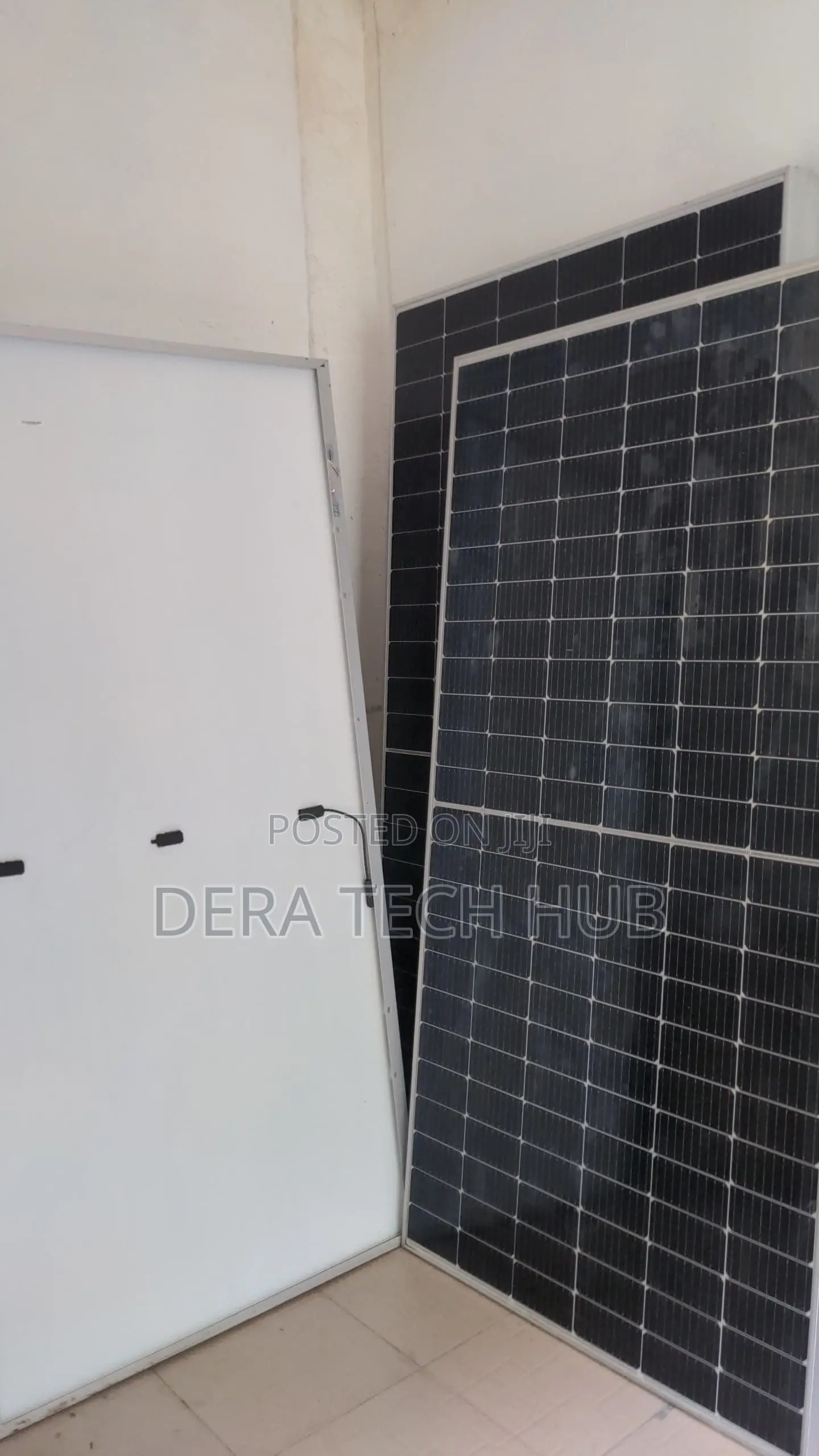 600watts of Solar Panels
