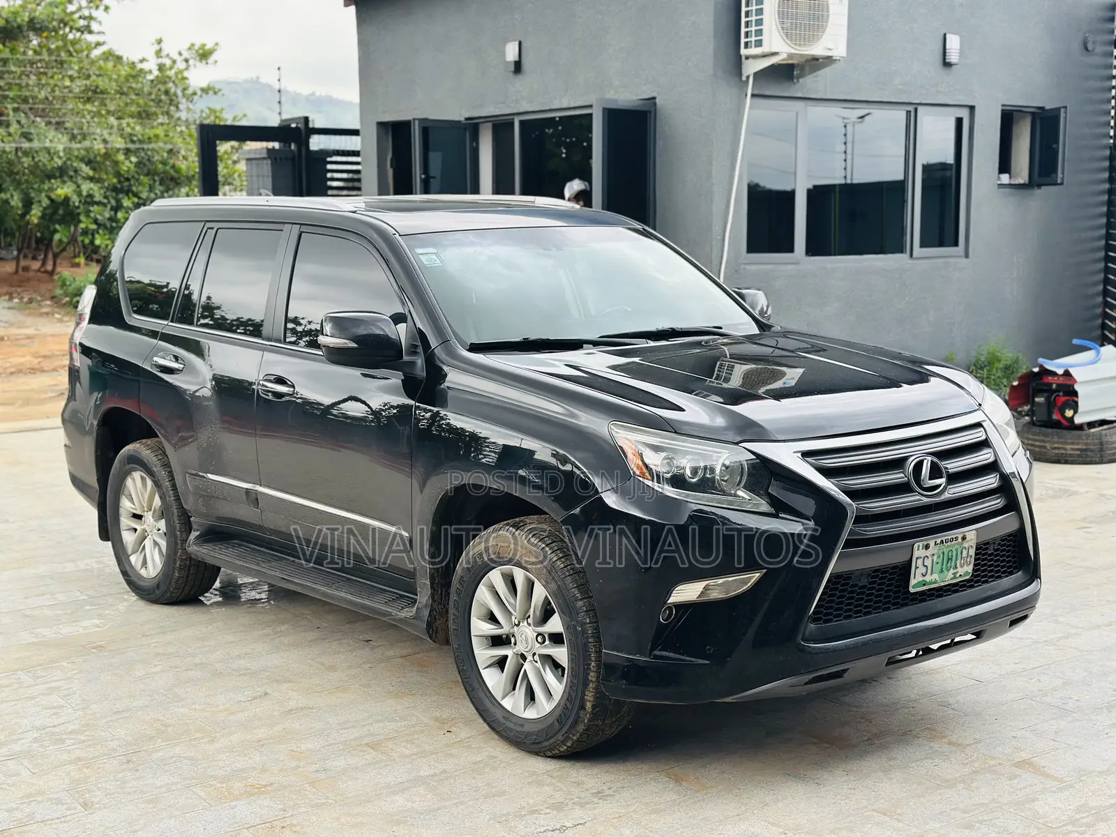 Lexus LX 2017 Black