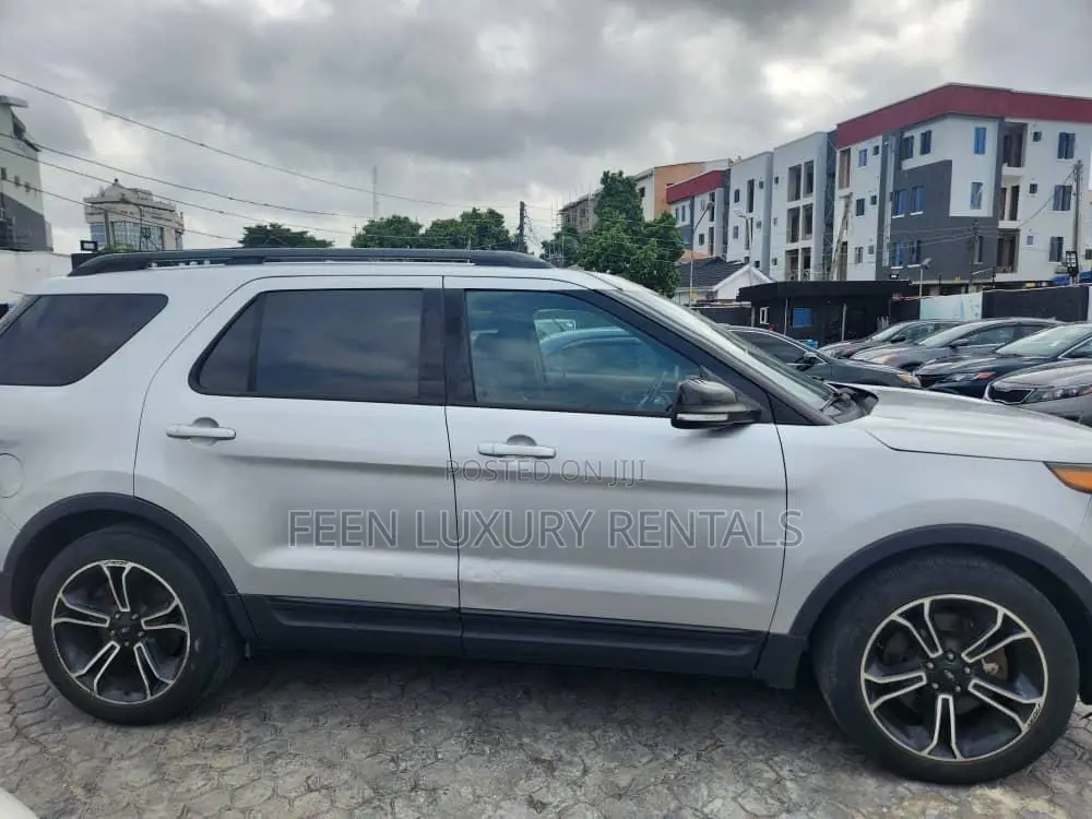 Silver Ford Explorer for Hire