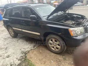 Toyota Highlander 2004 Black