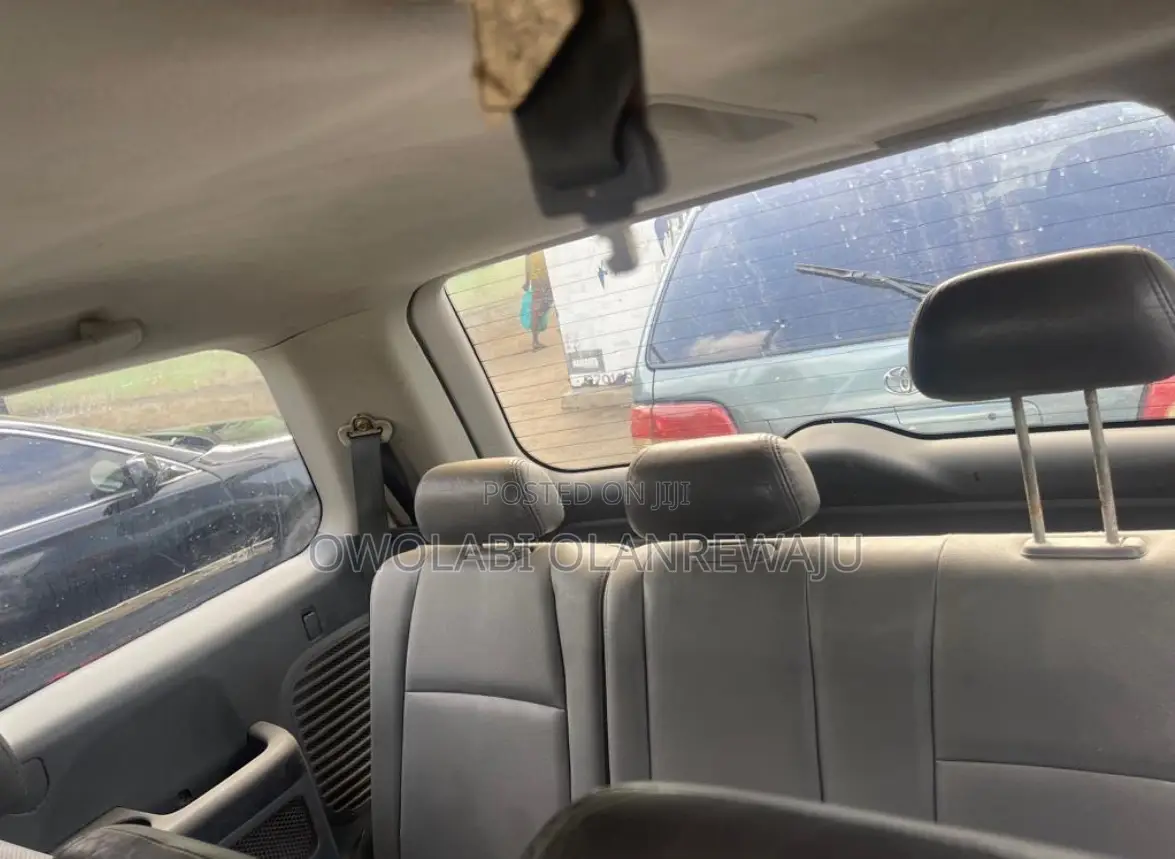 Honda Pilot 2005 Silver
