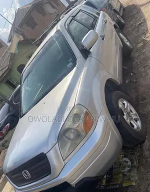 Honda Pilot 2005 Silver