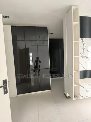 Furnished 4bdrm Duplex in Captain Court for rent