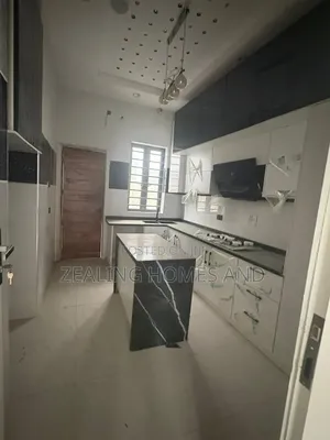 Furnished 4bdrm Duplex in Captain Court for rent
