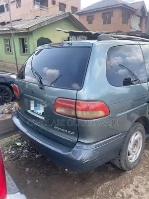 Toyota Sienna 1999 Blue