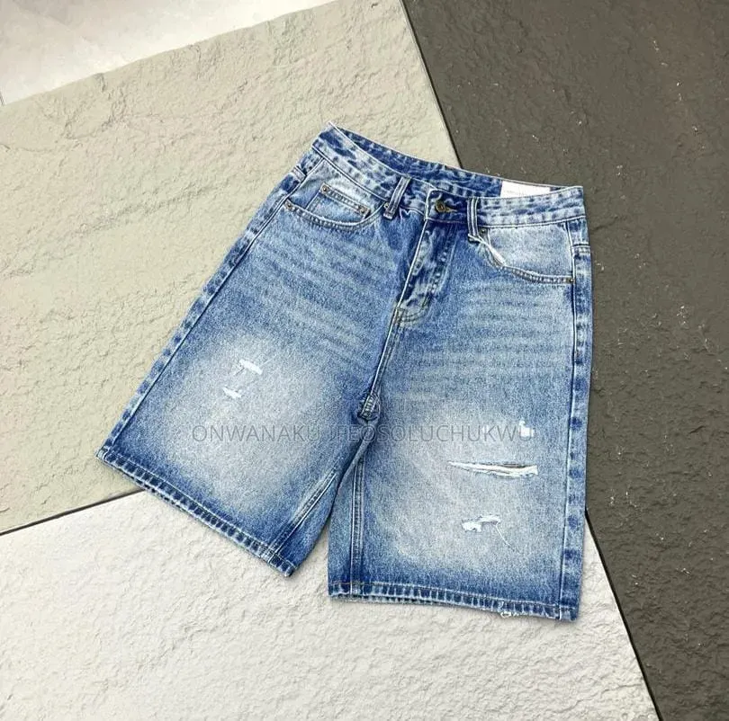 Luxurious Baggy Store