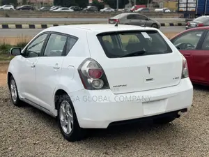 Pontiac Vibe 2008 White
