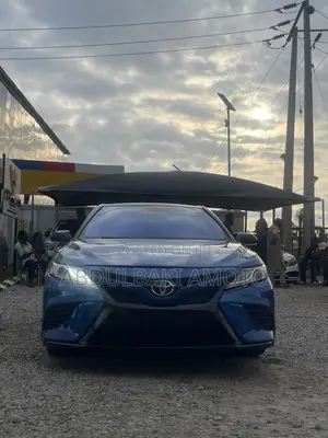 Toyota Camry 2020 Blue
