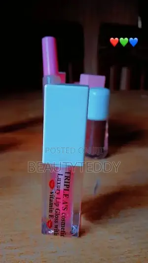 Glowing Lipgloss