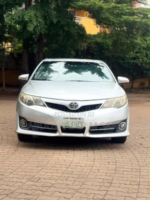 Toyota Camry 2012 Silver