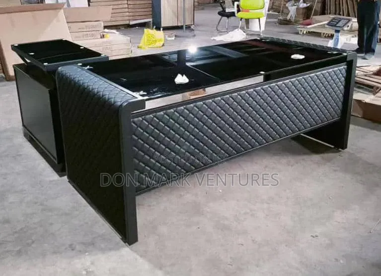 Executive Glass Table 1.6miter