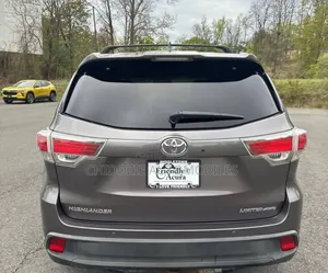 Toyota Highlander Limited Platinum 4dr SUV (3.5L 6cyl 6A) 2015 Gray