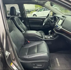 Toyota Highlander Limited Platinum 4dr SUV (3.5L 6cyl 6A) 2015 Gray