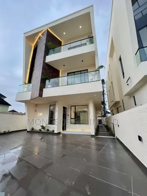 5bdrm Duplex in Chevron for sale