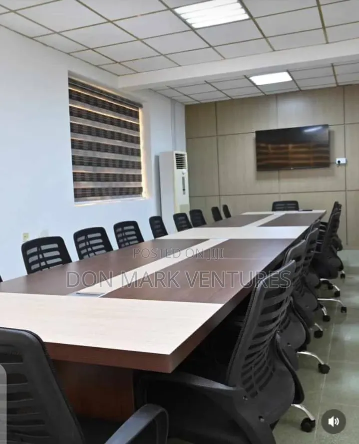 Conference Table 10 Sitters
