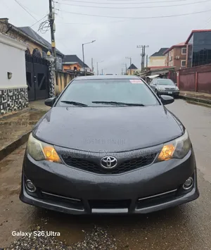 Toyota Camry 2013 Gray