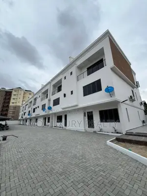 4bdrm Townhouse / Terrace in Parkview Estate for rent