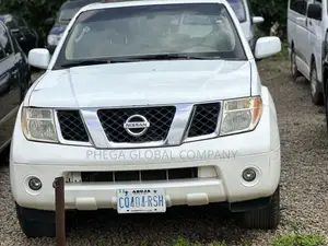 Nissan Pathfinder LE 4x4 2005 White