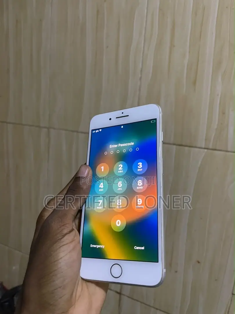 Apple iPhone 8 Plus 64 GB White