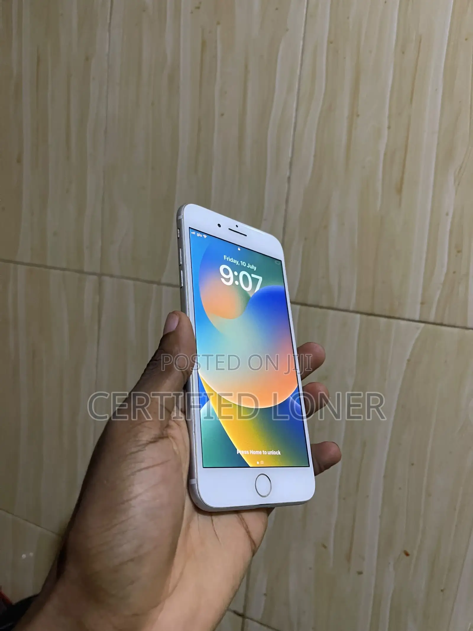 Apple iPhone 8 Plus 64 GB White