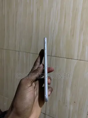 Apple iPhone 8 Plus 64 GB White