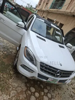 Mercedes-Benz M Class ML350 4MATIC 4dr SUV AWD (3.5L 6cyl 7A) 2015
