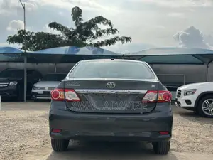 Toyota Corolla LE 4dr Sedan (1.8L 4cyl 4A) 2012 Gray