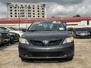 Toyota Corolla LE 4dr Sedan (1.8L 4cyl 4A) 2012 Gray