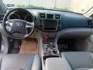 Toyota Highlander 2013 Gray