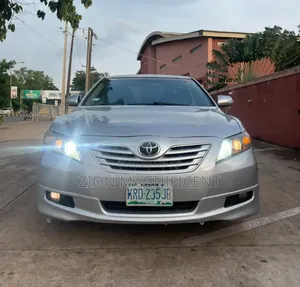 Toyota Camry 2009 Silver