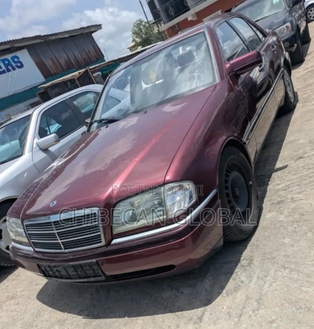 Mercedes-Benz C180 2000 Maroon