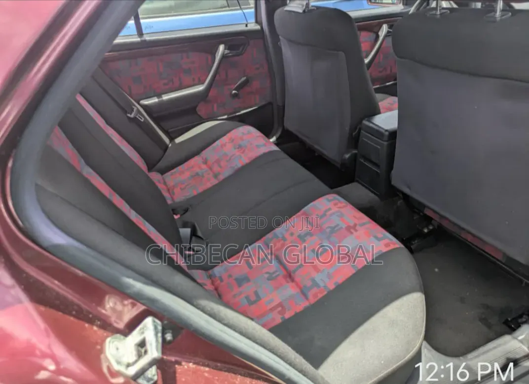 Mercedes-Benz C180 2000 Maroon