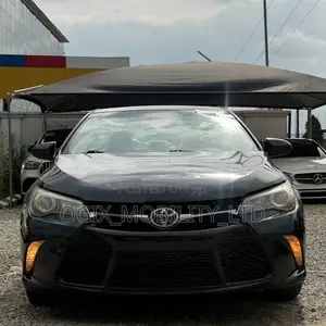 Toyota Camry SE 4dr Sedan (2.5L 4cyl 6A) 2017 Teal