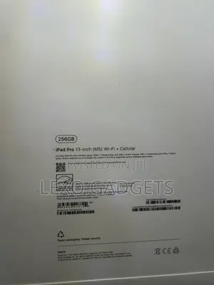 New Apple iPad Pro 13 (2025) 256 GB Black