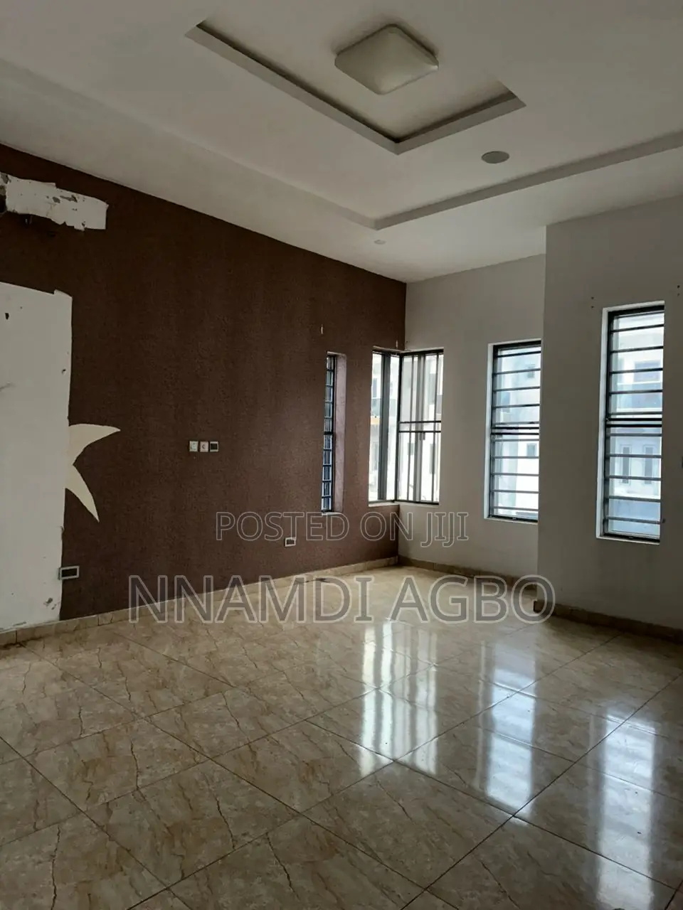4bdrm Duplex in Chevron for rent