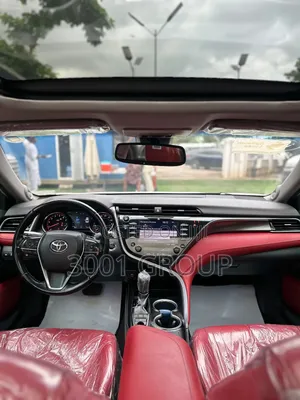 Toyota Camry 2019 White