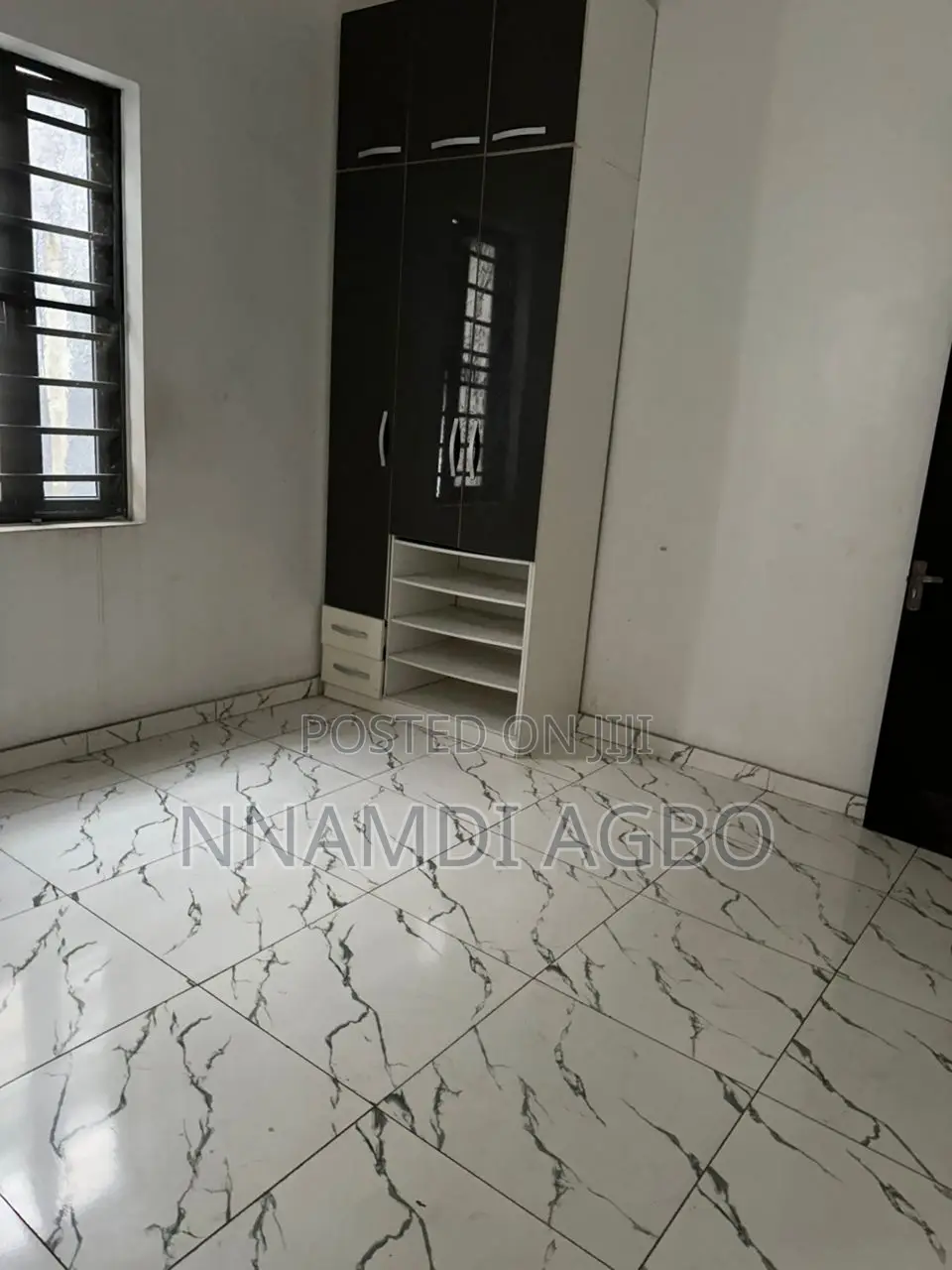 4bdrm Duplex in Chevron for rent