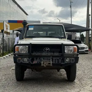 Toyota Land Cruiser 2020 Off white