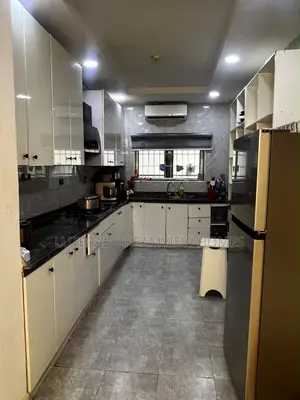 Furnished 5bdrm Duplex in Apo Bridge, Area 1 for rent