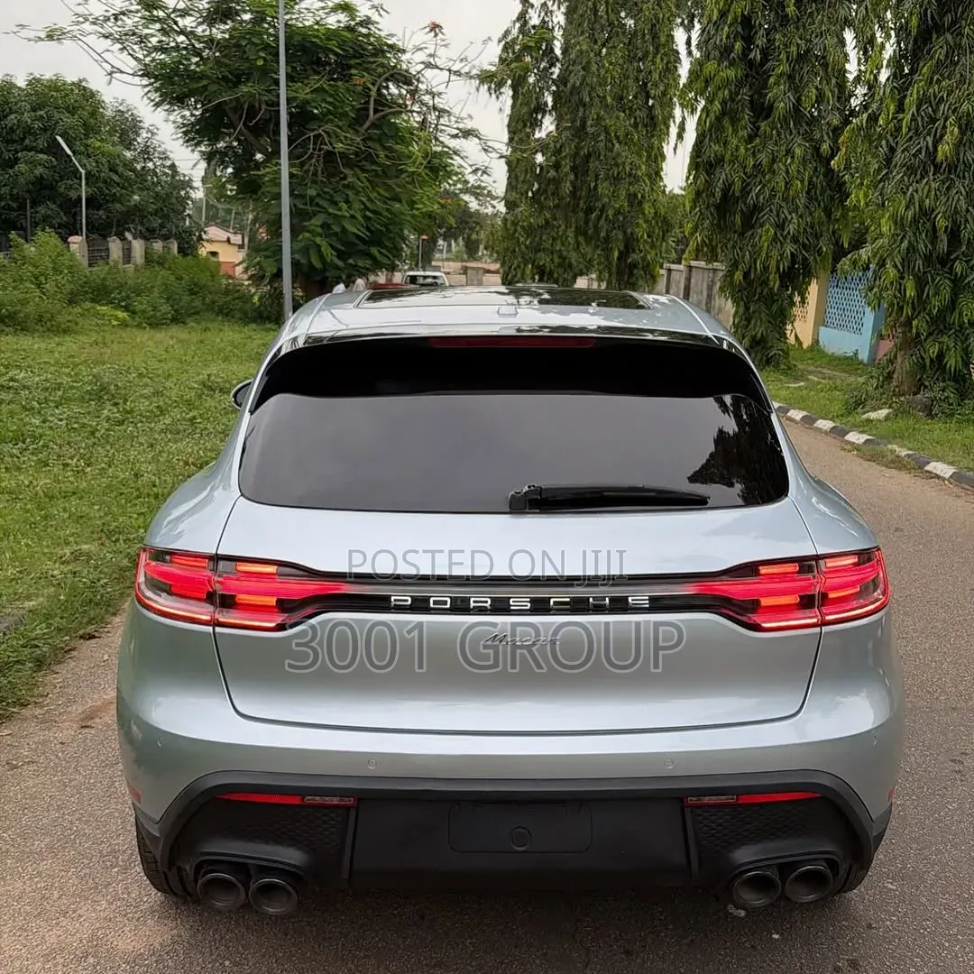 Porsche Macan 2023 Silver