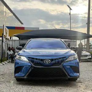 Toyota Camry 2020 Blue