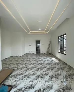 7bdrm Duplex in Utako for sale