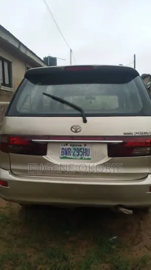 Toyota Previa 2007 Gold