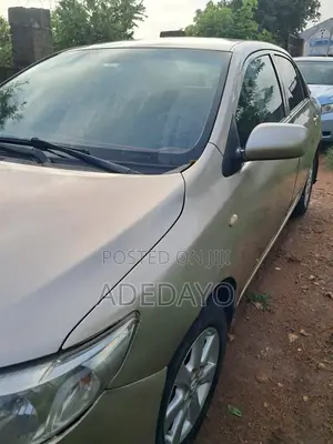 Toyota Corolla 2008 Gold