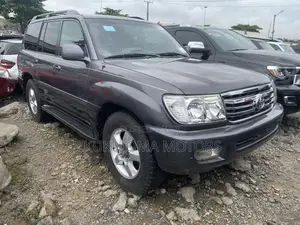 Toyota Land Cruiser 4x4 2007 Gray