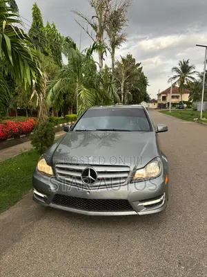 Mercedes-Benz C300 Sport 4Matic Sedan AWD (3.5L 6cyl 7A) 2013