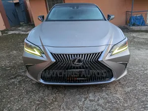 Lexus ES 2019 Gray