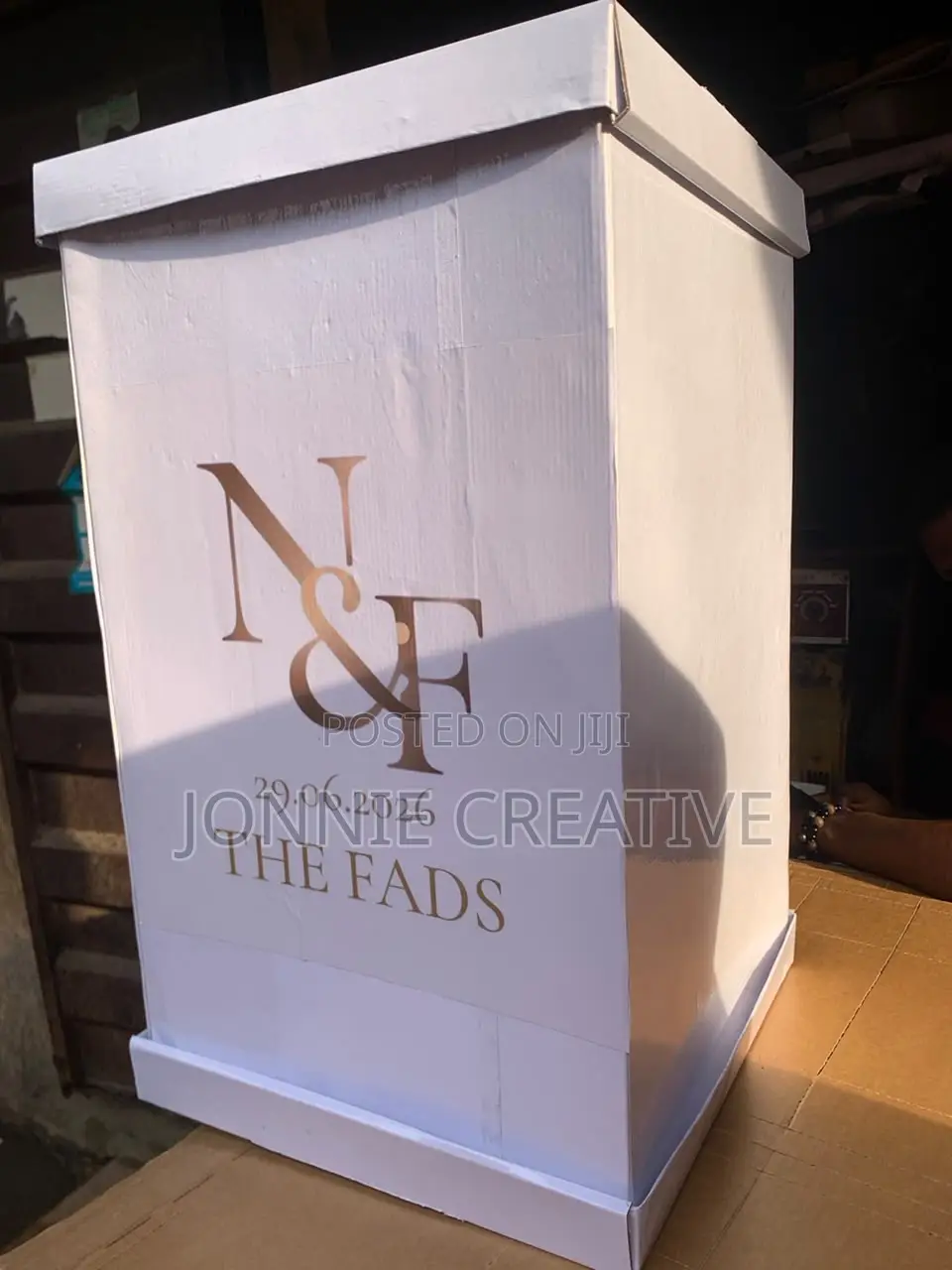 Money Spray Box