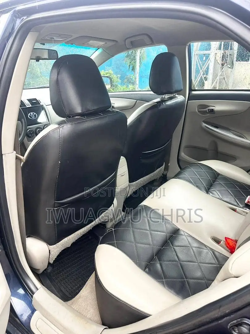 Toyota Corolla 2011 Blue