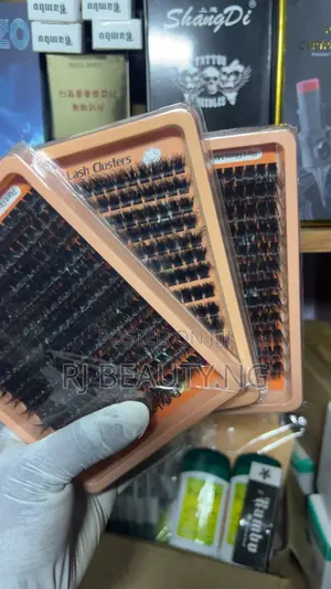 Cluster Lashes